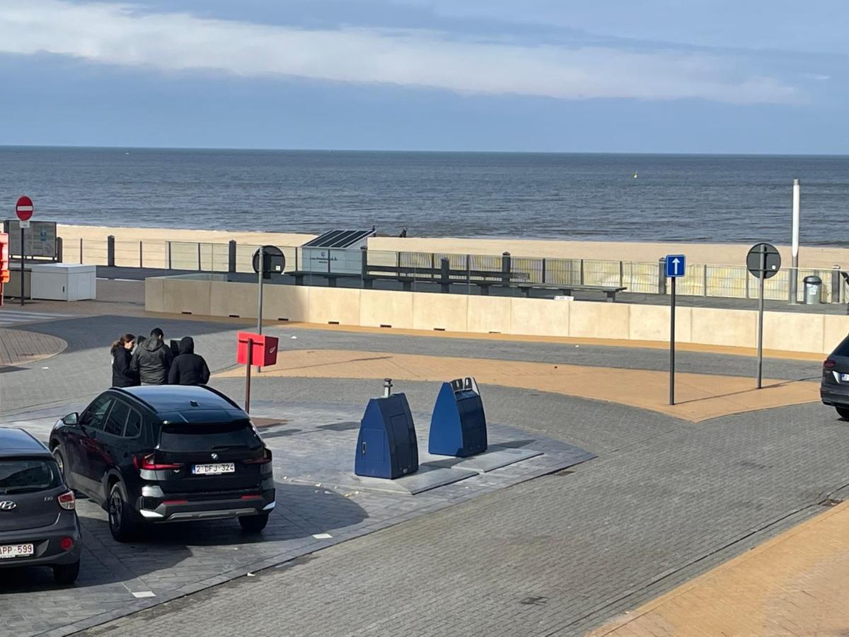 Sunny Seaview Lägenhet Oostende Exteriör bild